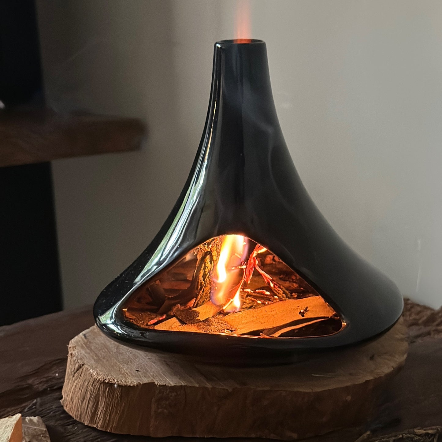 "Waltz" Ceramic Aromatherapy Fireplace