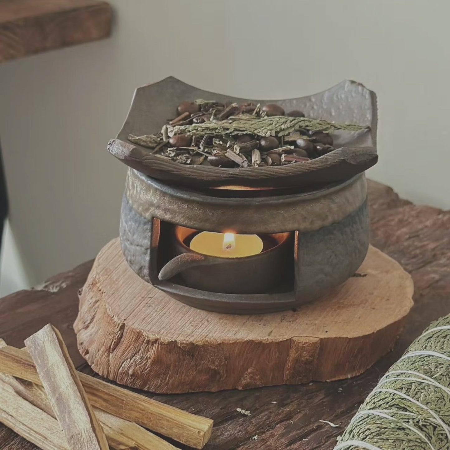 「Gilder」手作り陶器の乾煎り香炉