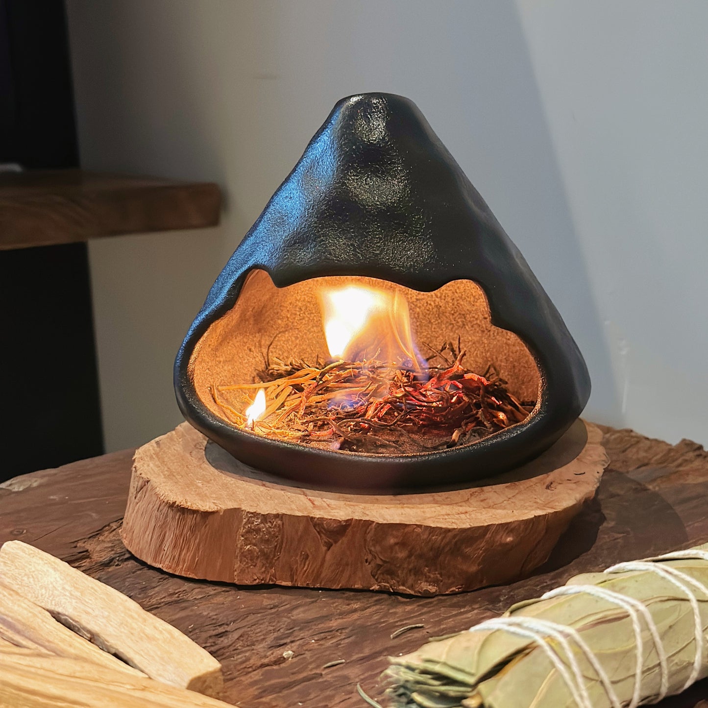 "Nancy" Ceramic Aromatherapy Fireplace