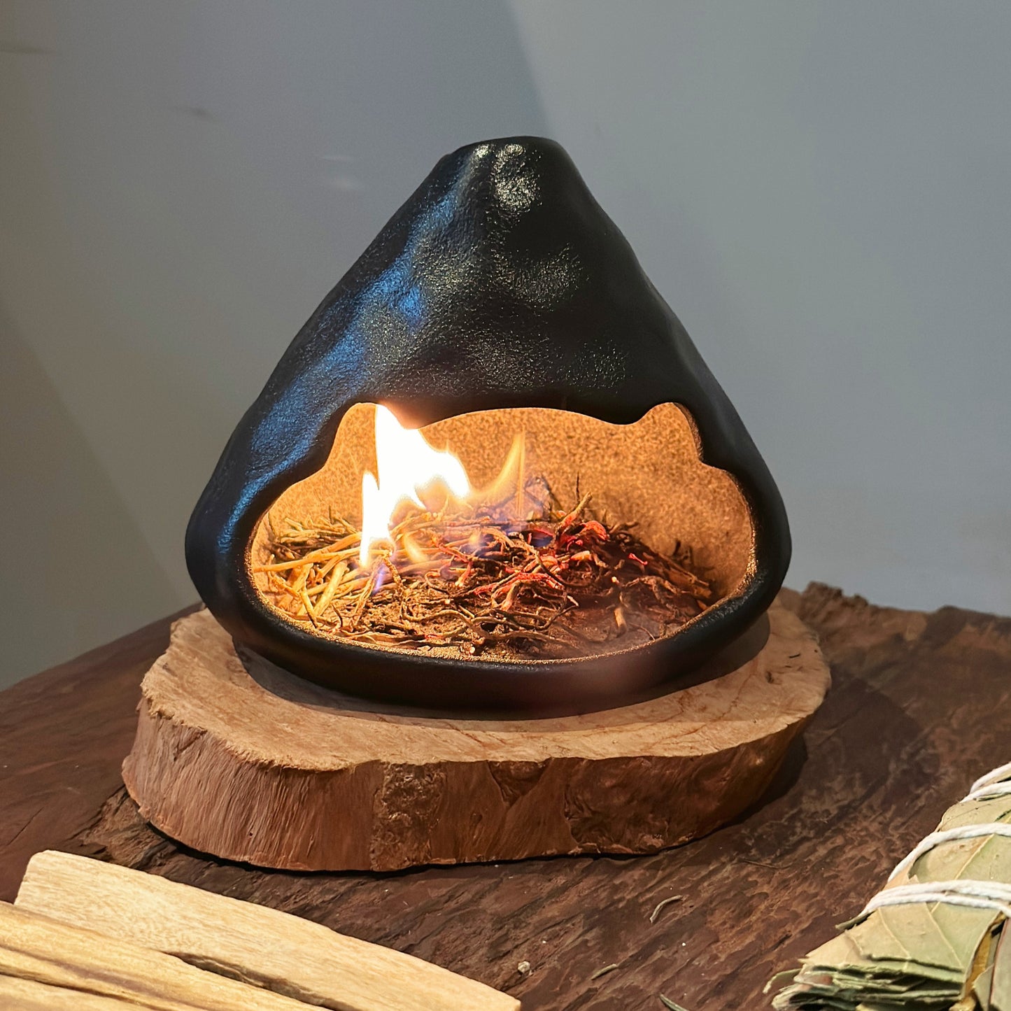 "Nancy" Ceramic Aromatherapy Fireplace