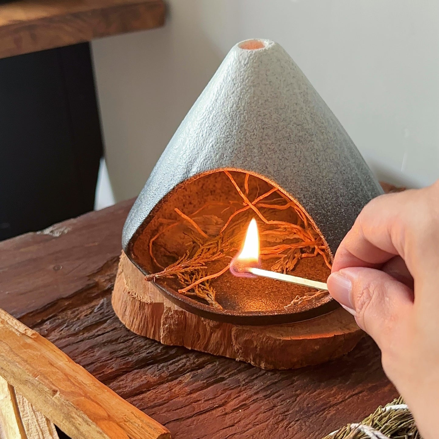 "FOG" Ceramic Aromatherapy Fireplace