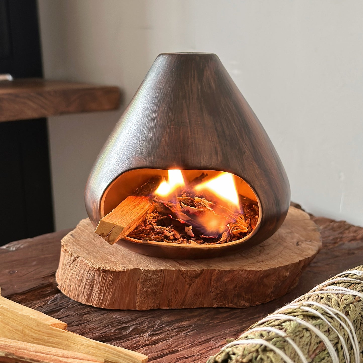 "Kiln Wood" Ceramic Aromatherapy Fireplace